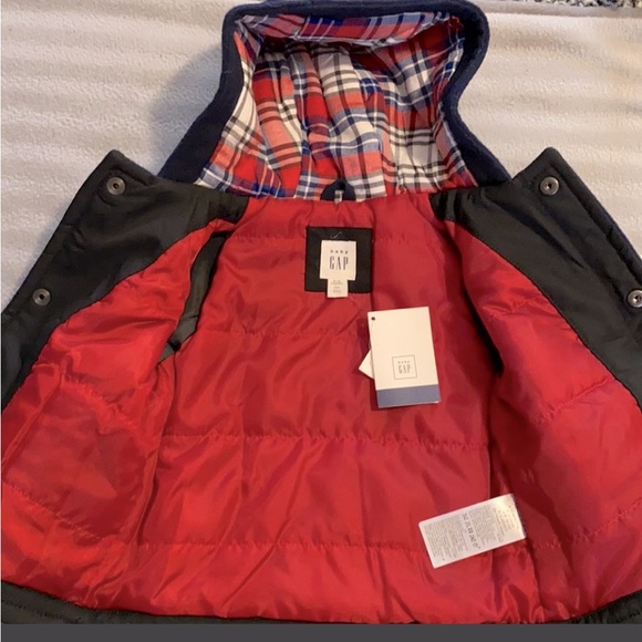 Baby Gap Navy Blue Toggle Coat
Size 6-12 Months. - Picture 4 of 12